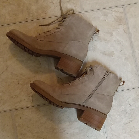 Lucky Brand LP -DIEDRAH Size 9 Ankle Boots - Picture 4 of 5